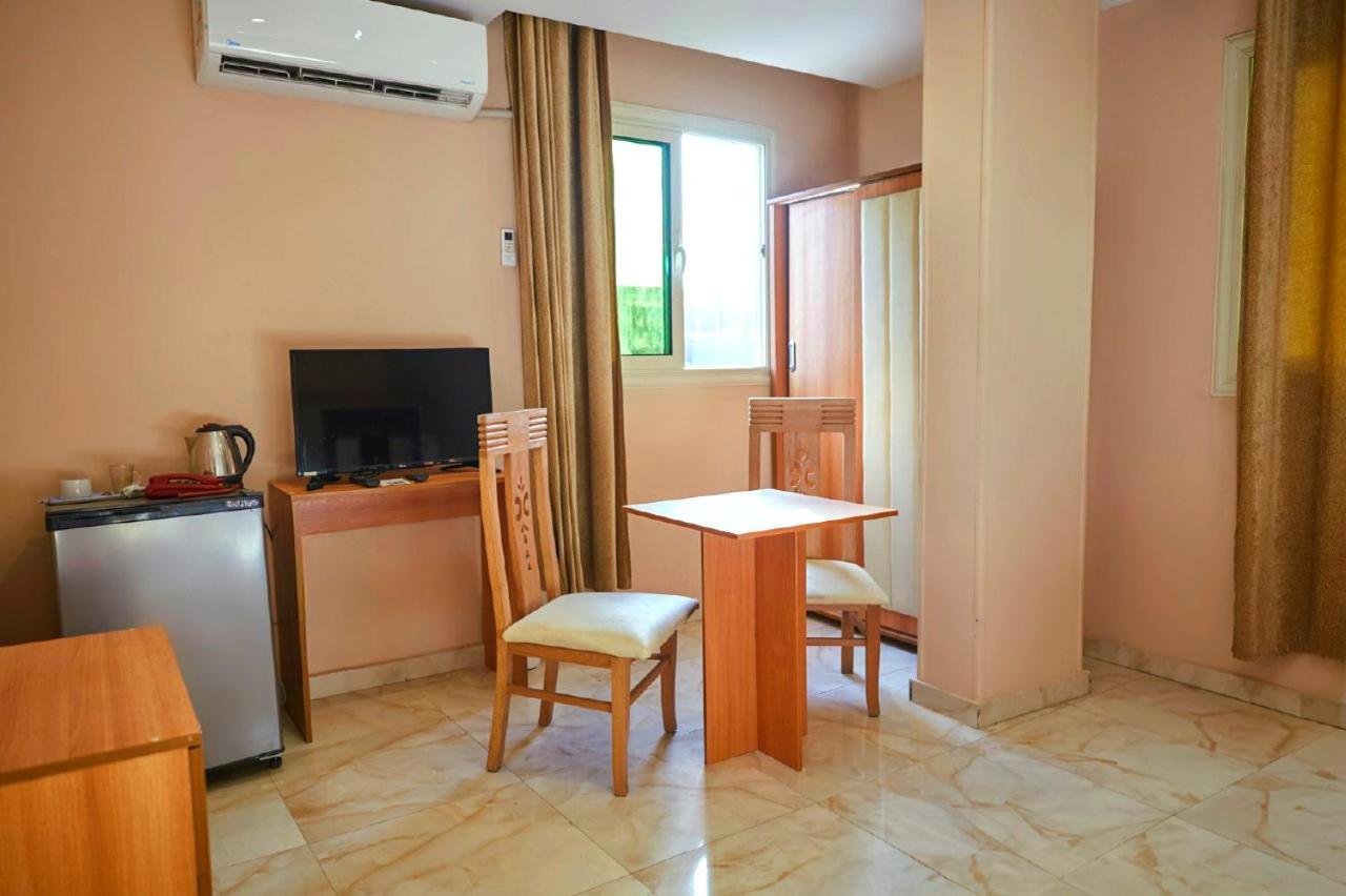 Grand Golden Pyramids View Hotel Kafret el-Gabal المظهر الخارجي الصورة