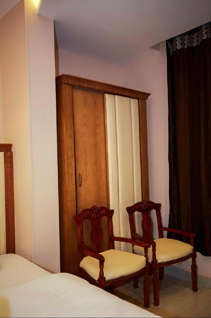 Grand Golden Pyramids View Hotel Kafret el-Gabal المظهر الخارجي الصورة