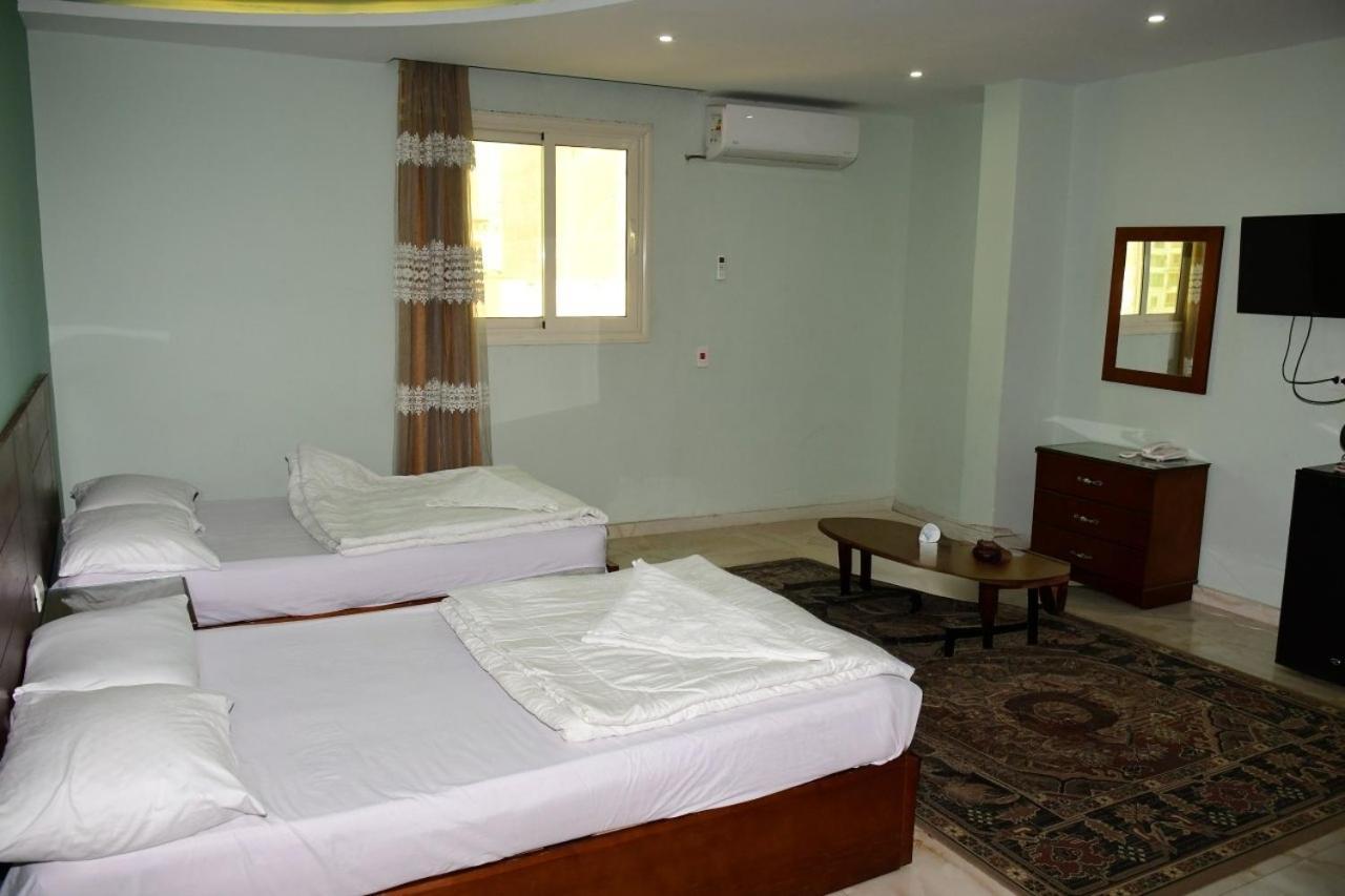 Grand Golden Pyramids View Hotel Kafret el-Gabal المظهر الخارجي الصورة