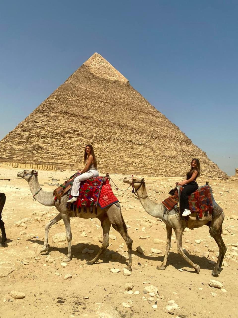 Grand Golden Pyramids View Hotel Kafret el-Gabal المظهر الخارجي الصورة